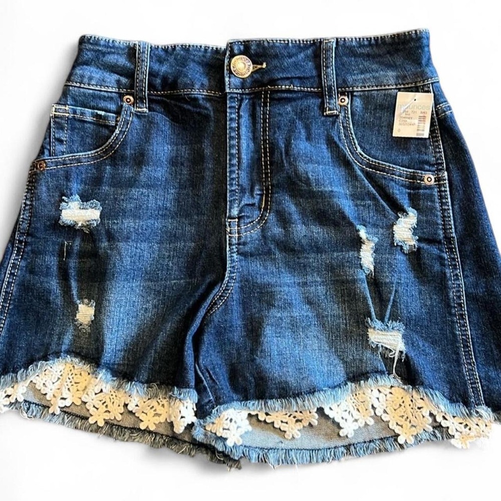 Nwt Maurices size 0 lace trim shorts
